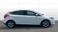 Ford Focus 1.6 Zetec 5dr Petrol Hatchback